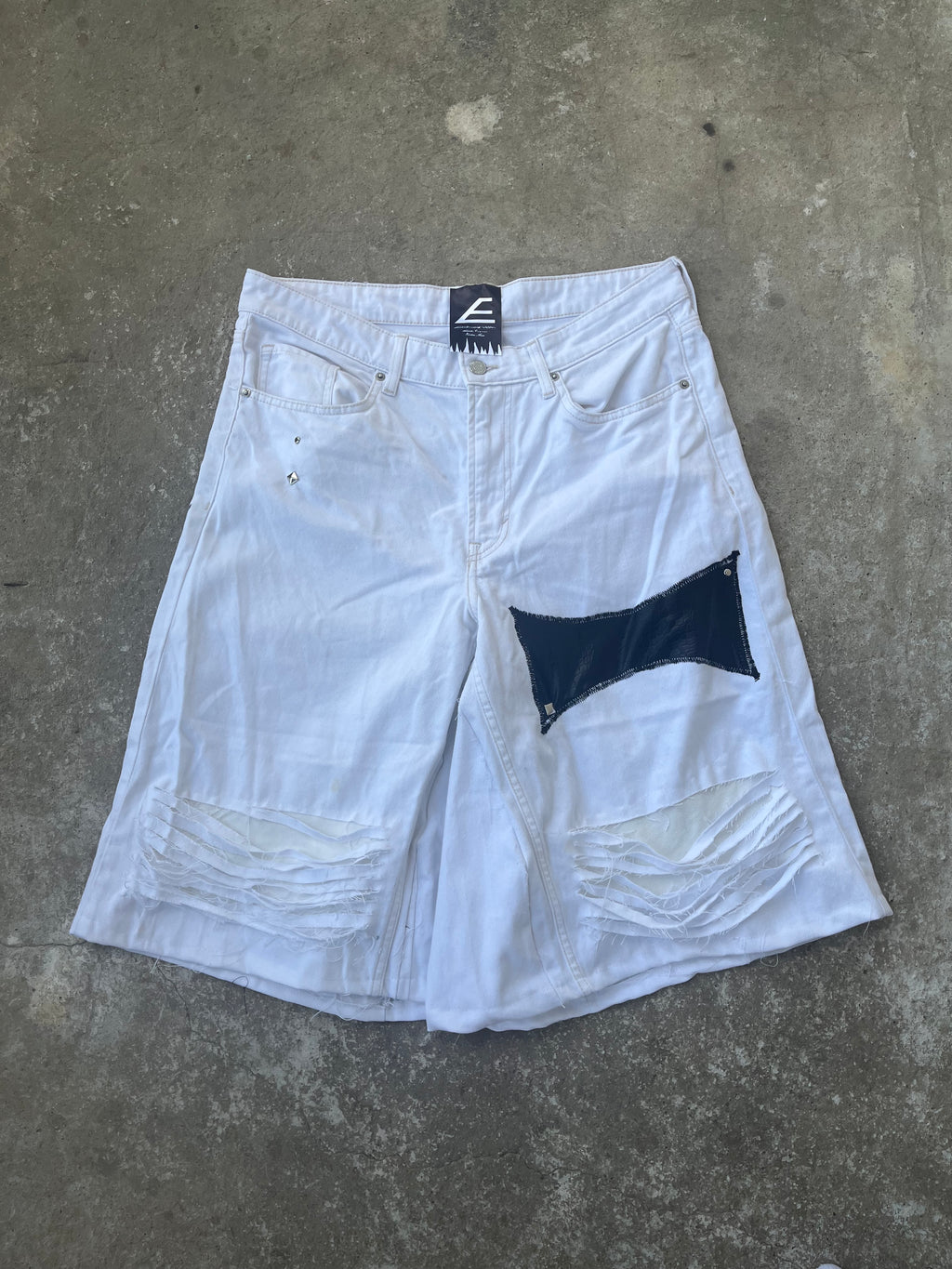 White Distress jorts SS/26