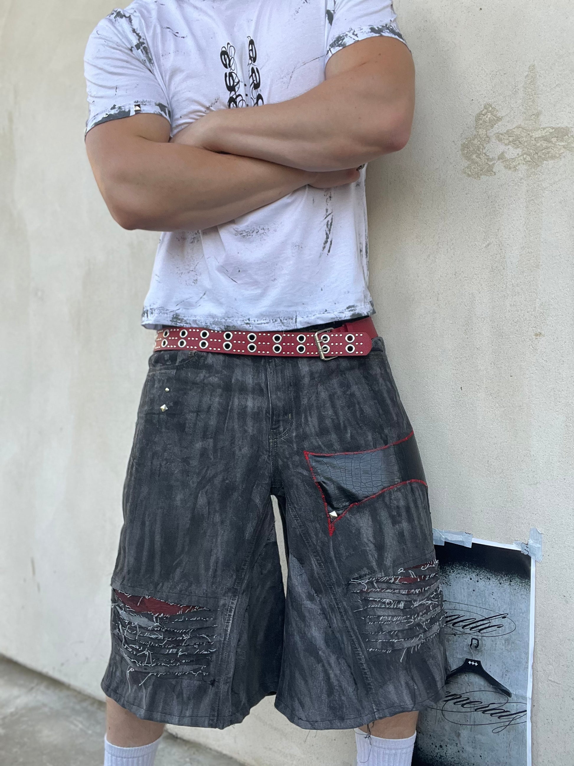 Wax red Distress jorts SS/26
