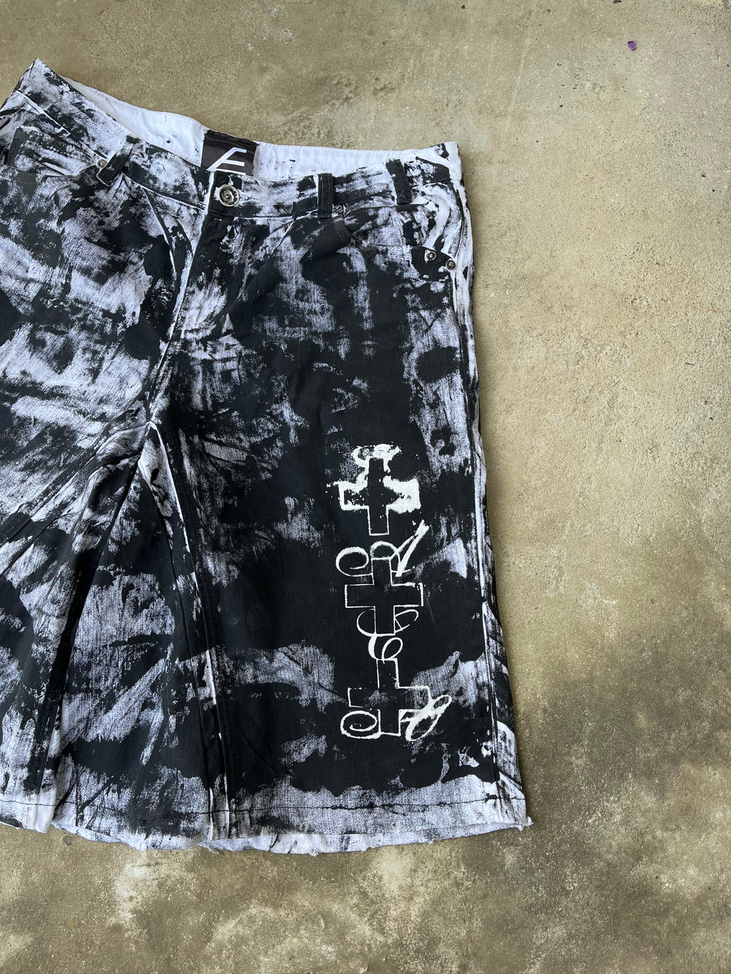 S/S 25 PrintedDenimJorts (White)