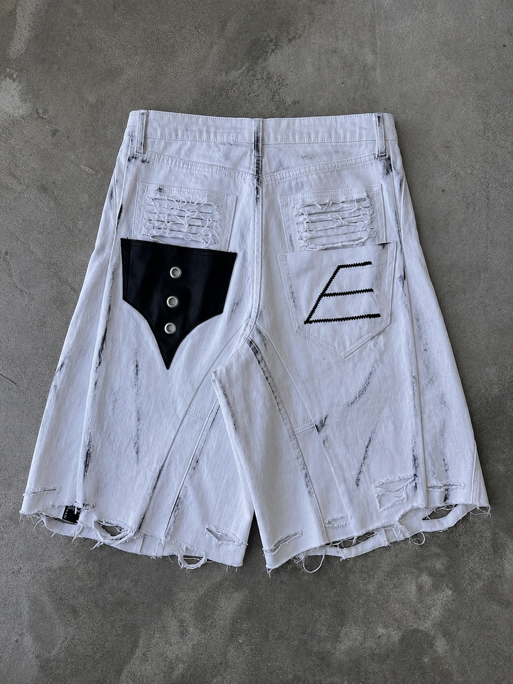 Wax +++ White jorts ss/26
