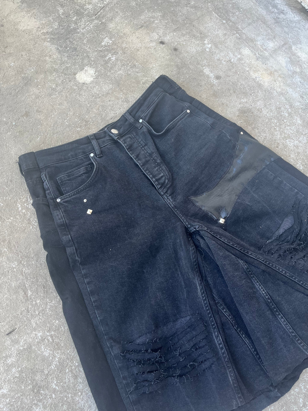 Black Distress jorts SS/26