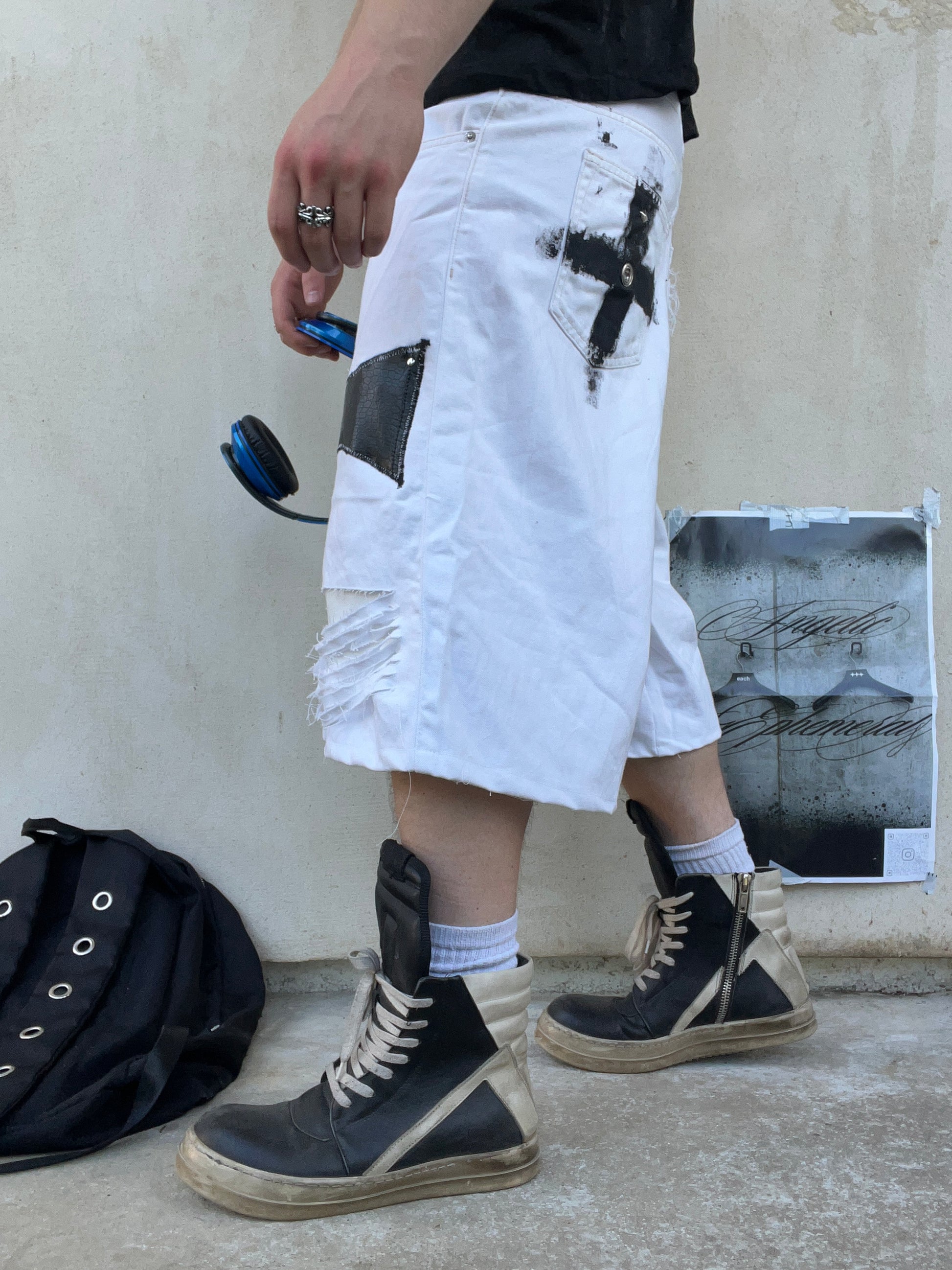 White Distress jorts SS/26