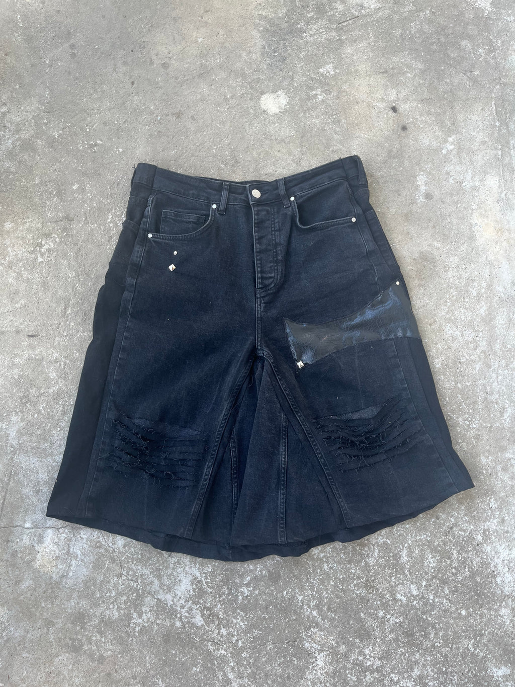 Black Distress jorts SS/26