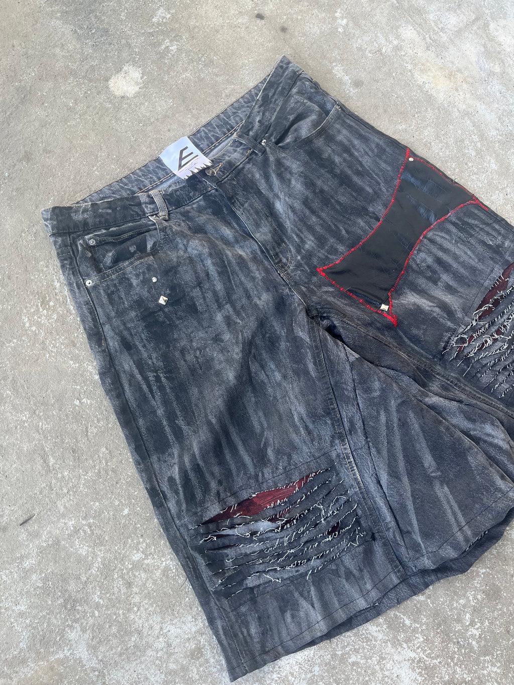 Wax red Distress jorts SS/26